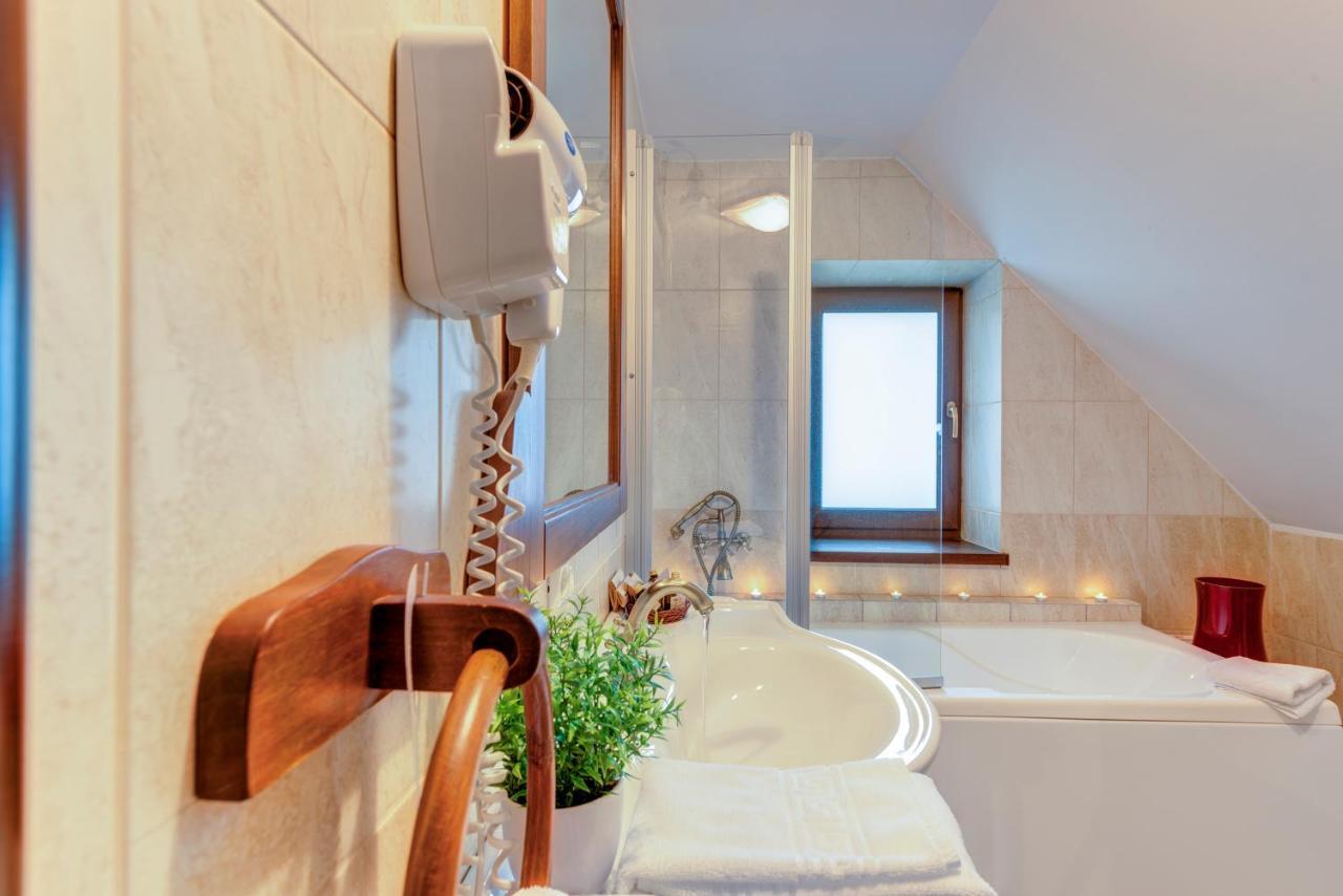 Hotel Karlhof à Sebeş Extérieur photo