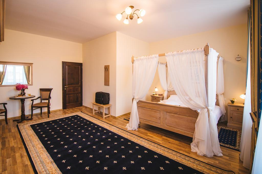 Hotel Karlhof à Sebeş Chambre photo