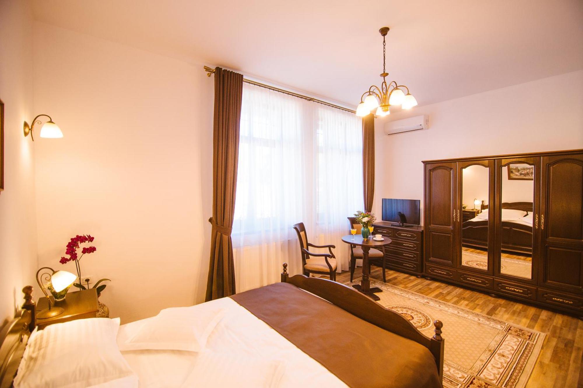 Hotel Karlhof à Sebeş Chambre photo