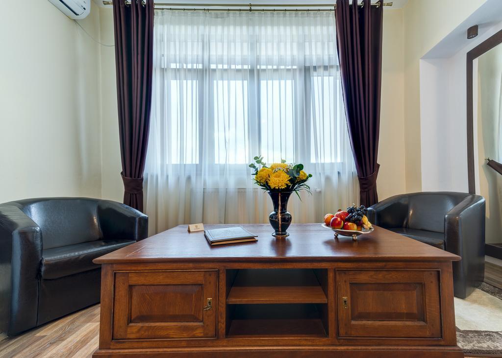 Hotel Karlhof à Sebeş Extérieur photo